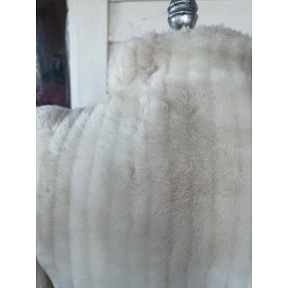 Vintage 70's Candice Originals Faux Fur Gray/White Coat - Picture 13 of 16